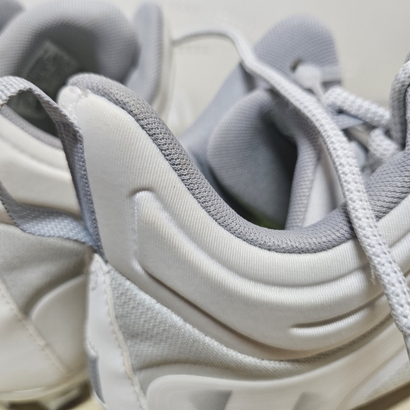 Under Armour Command MC Mid Lacrosse Cleats White Gray 3025639-100 Men's Size 10 - Picture 8 of 9